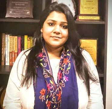 asmita-sharma-counselor-and-psychotherapist-in-delhi
